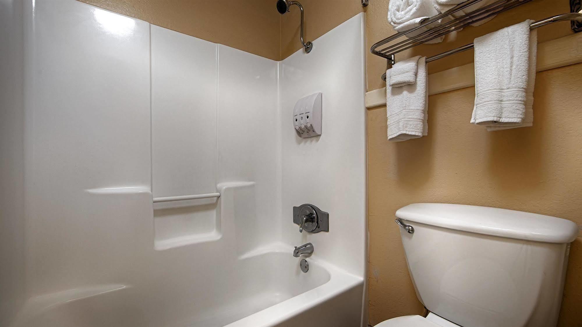 Surestay Hotel By Best Western Zapata Стая снимка